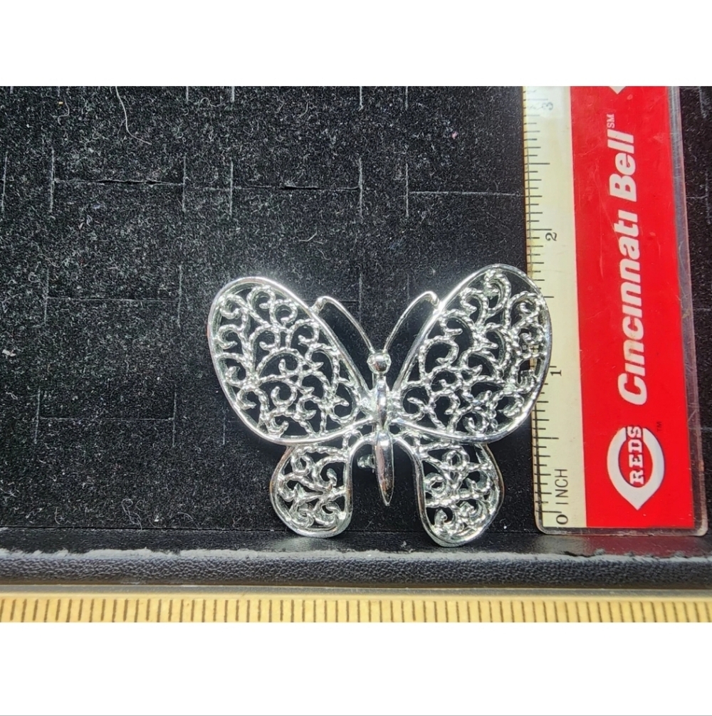 Vintage Filigree Butterfly Brooch Pin Used Ready2Wear